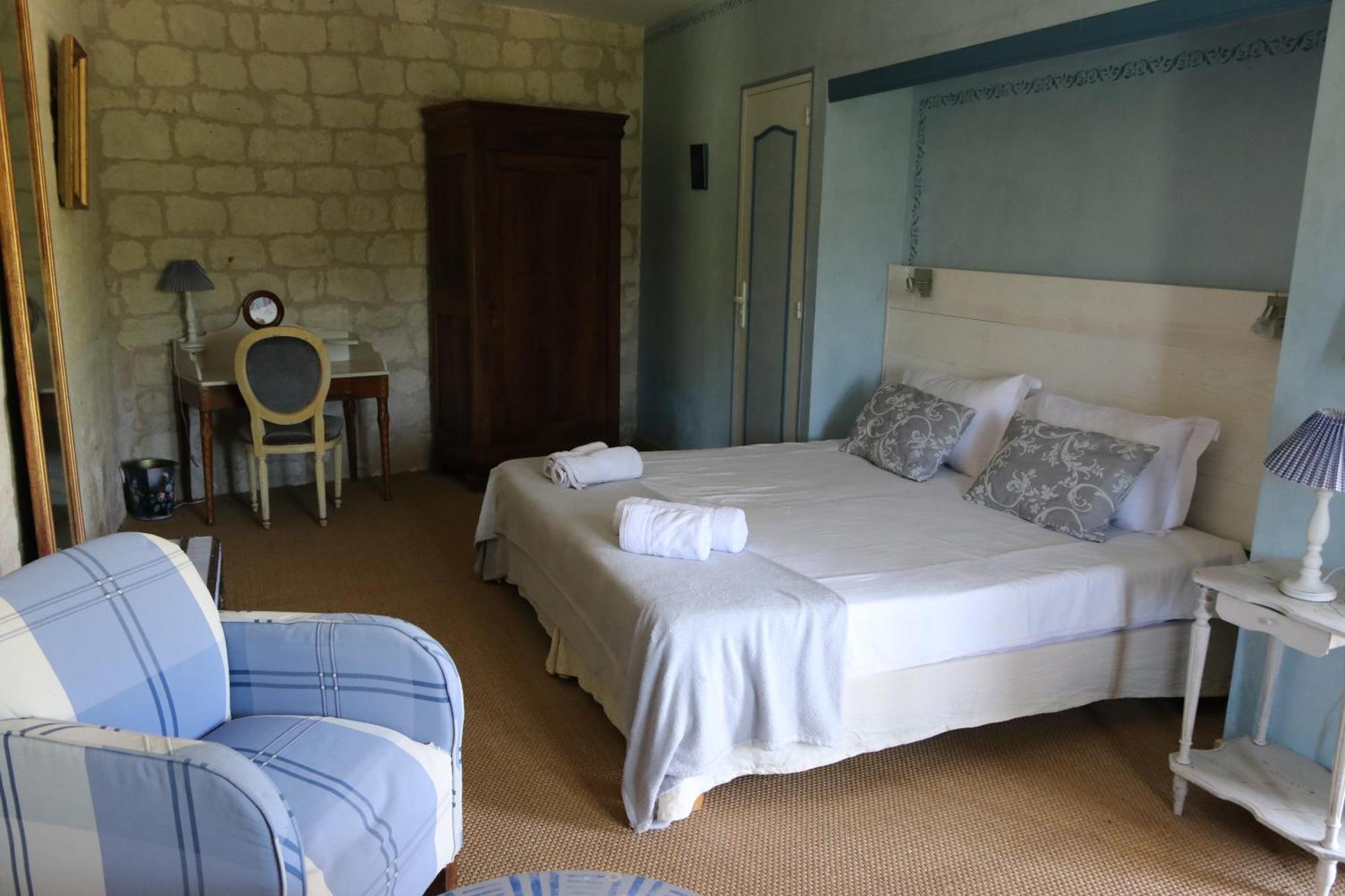 Chambres D'Hotes Du Noisillet Cinais ภายนอก รูปภาพ