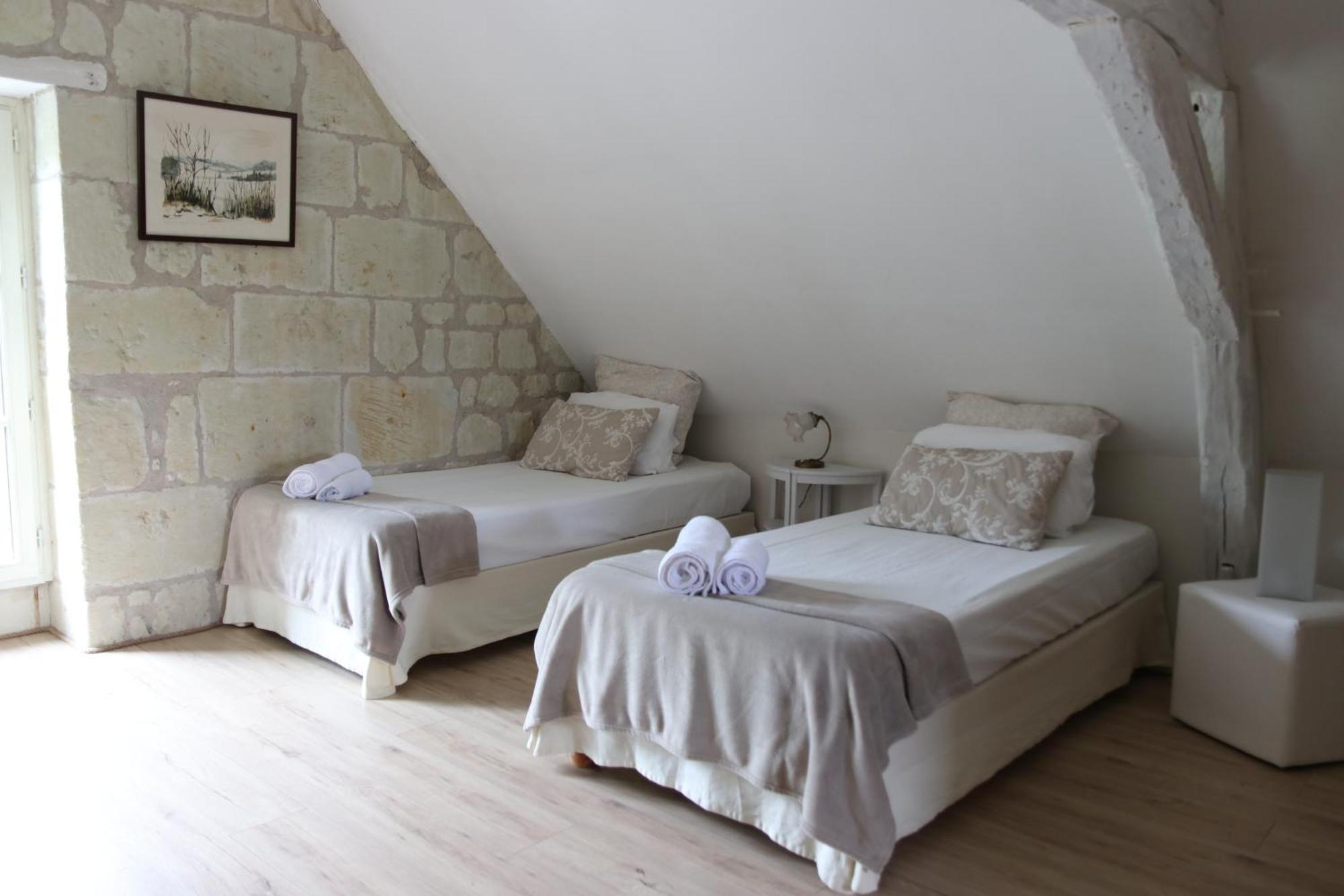 Chambres D'Hotes Du Noisillet Cinais ภายนอก รูปภาพ