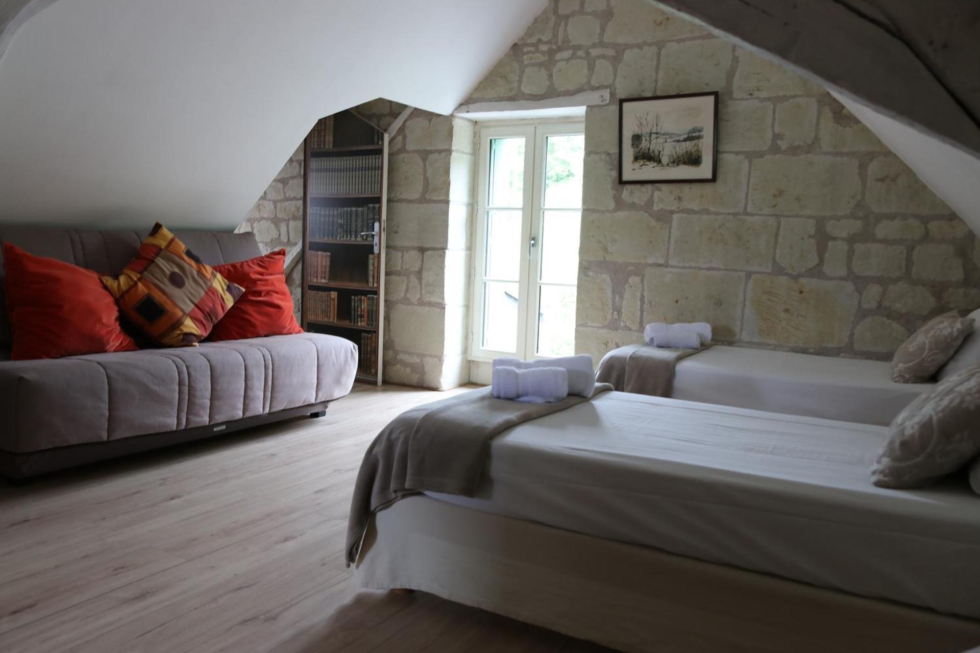 Chambres D'Hotes Du Noisillet Cinais ภายนอก รูปภาพ