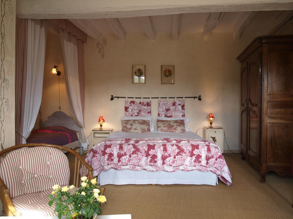 Chambres D'Hotes Du Noisillet Cinais ภายนอก รูปภาพ